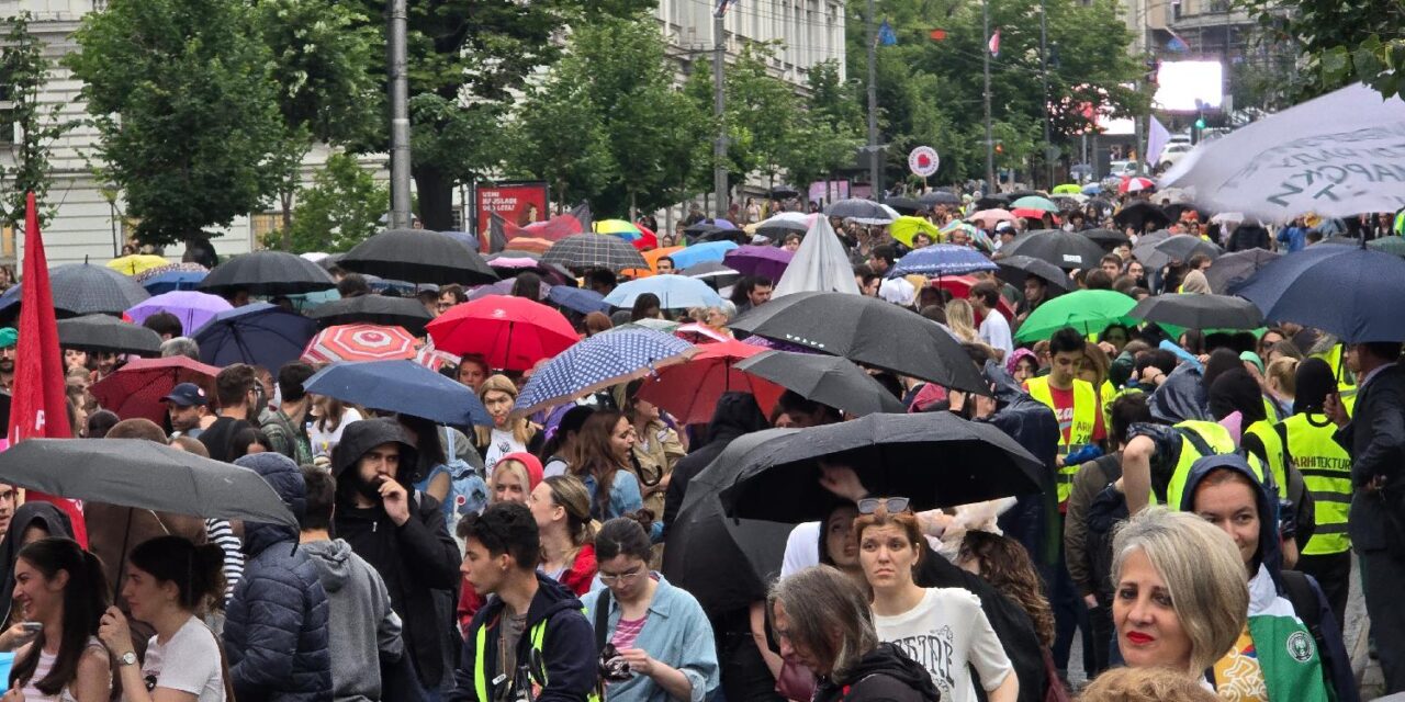A tanárok követelik a választások kiírását és az új felsőoktatási törvény elvetését