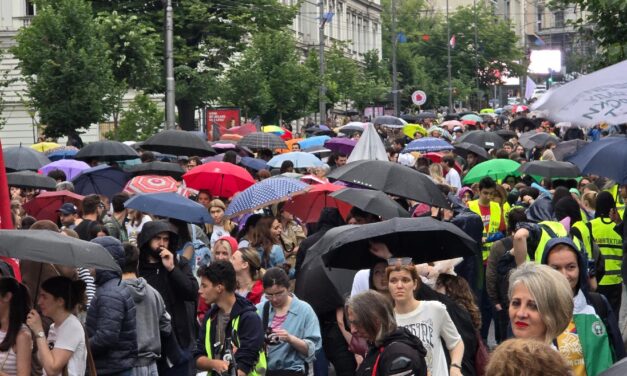 A tanárok követelik a választások kiírását és az új felsőoktatási törvény elvetését