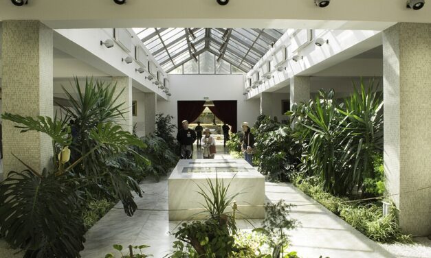 Százával érkeztek a jugoszláv utódállamokból Tito sírjához tisztelegni