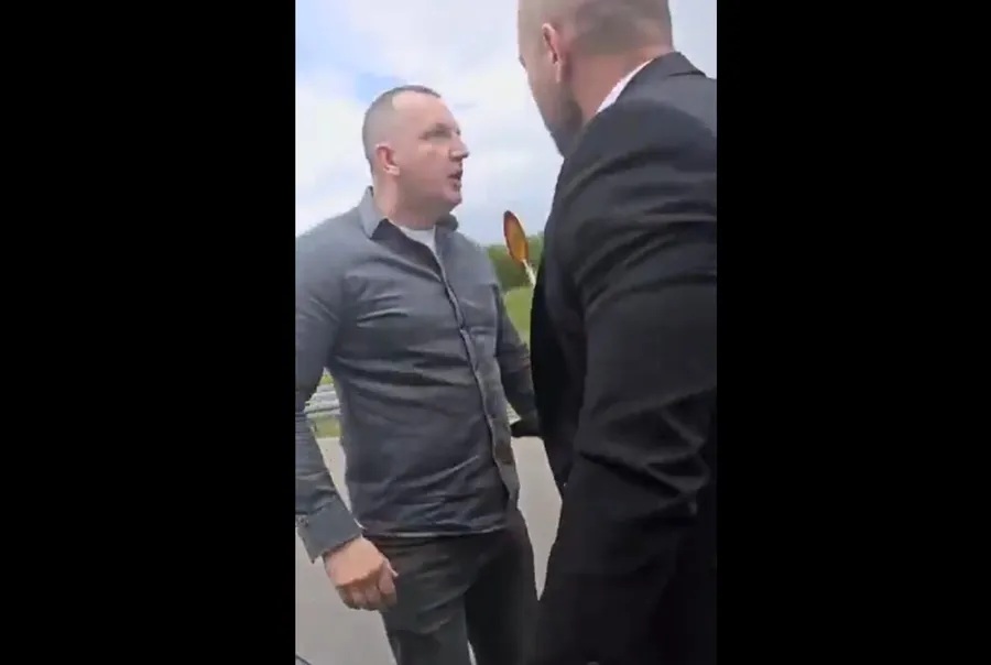 Az államelnök és a miniszterelnök kísérete veszekedett az autópályán? (videó)
