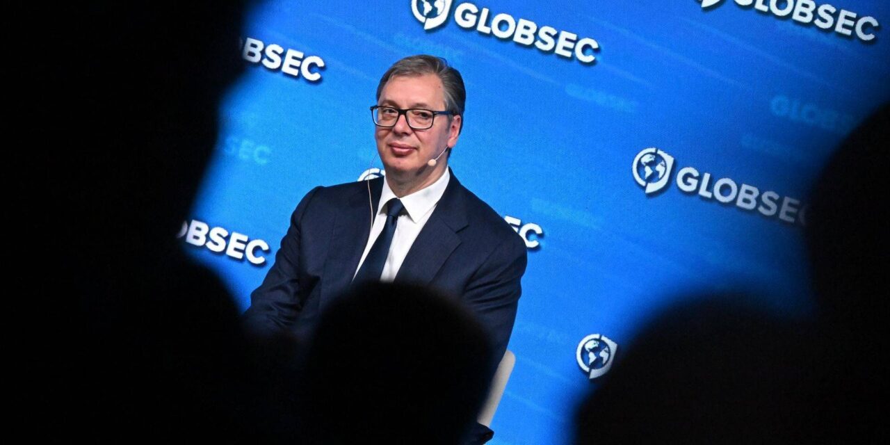 Vučić: Az EU a hibás, hogy csökken a népszerűsége Szerbiában, nem pedig Oroszország