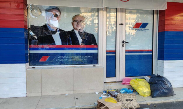 Der Standard: Szerbia riadókészültségben, Vučić győzelmi kijelentései abszurdak