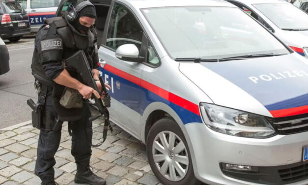 Lövöldözés egy grazi iskolában, nyolc halott