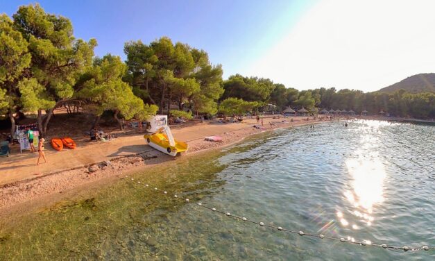 Sokk a horvát tengerparton – szinte az egész kempinget és 48 mobilházat kell lebontani