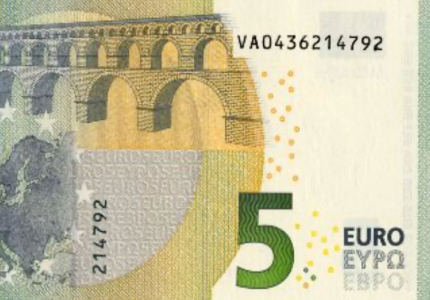 Megjelent a cirill betűs euró