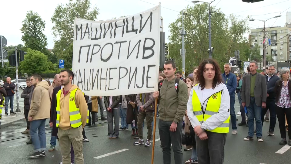 Kormányzati járművel mentek a verőlegények a Gépészeti Karhoz?!