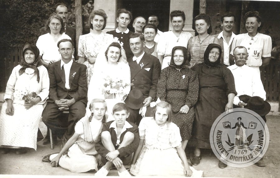 Online térben visszatükröződő múlt