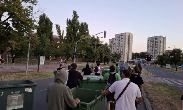 Egyetemisták: Reggel, kávé, blokádocska, egész Szerbia tudja