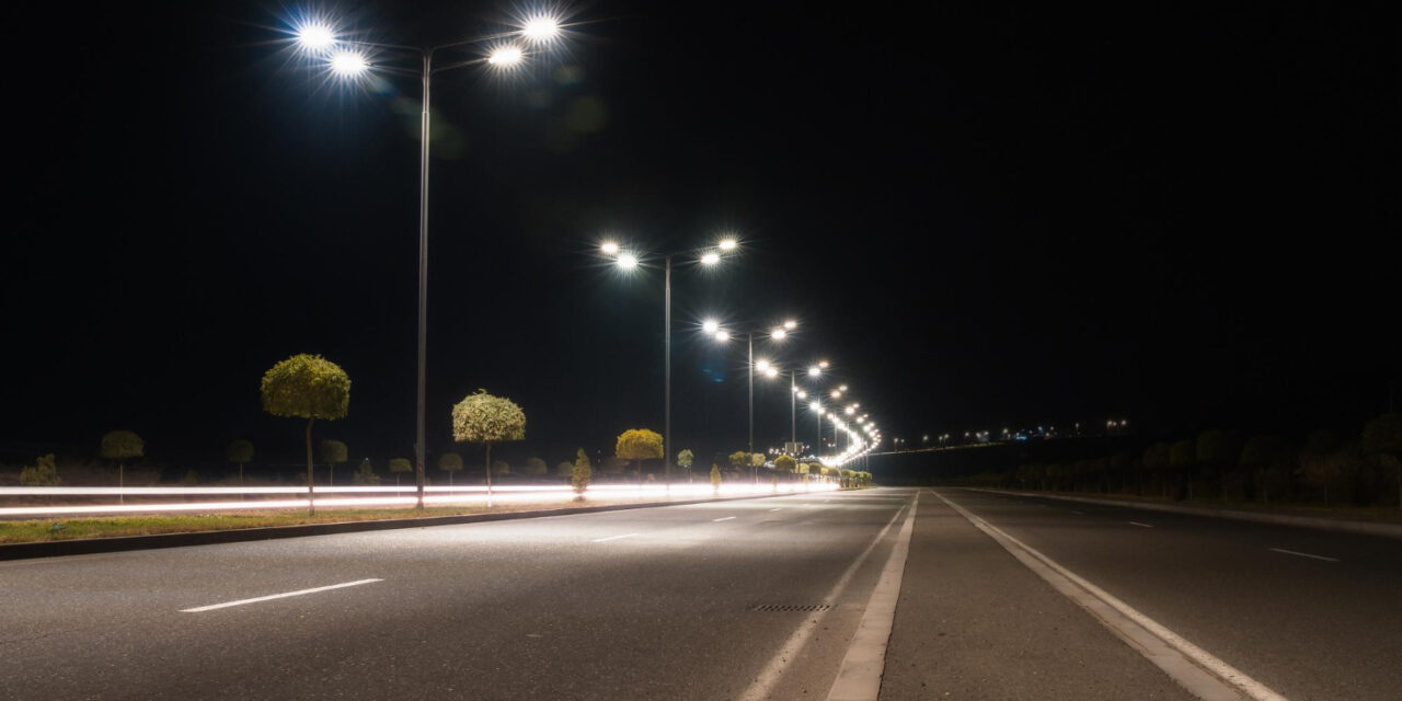 A gyanús közbeszerzéseken nyertes Keep Light az ingatlanpiacba is beszáll