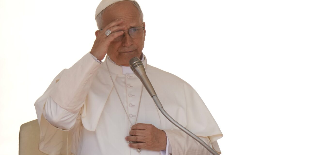 Nélkülözőkkel ebédelt a pápa a szegények világnapján