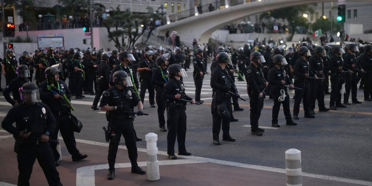 Kijárási tilalmat vezettek be Los Angeles belvárosában