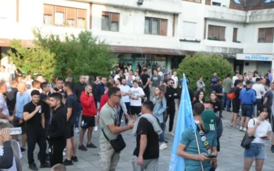 Utcán a polgárok, mert biztosak benne, hogy a választásokon legyőzték a haladókat