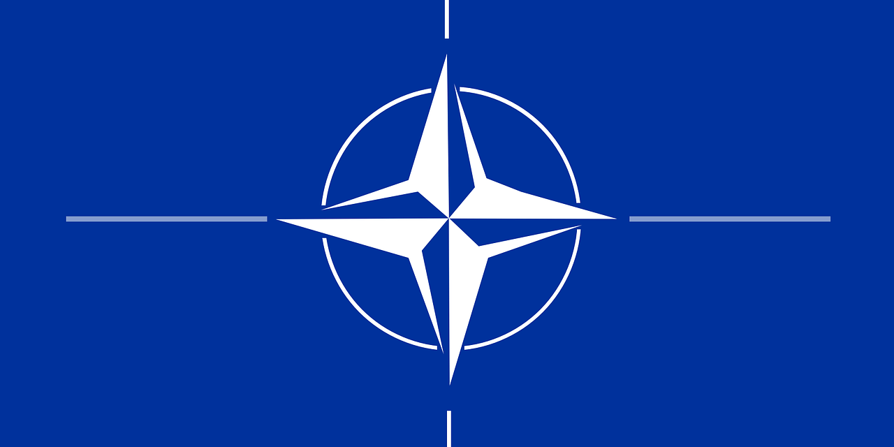 A NATO tagállamainak 2035-ig öt százalékra kell emelni a védelmi kiadásaikat
