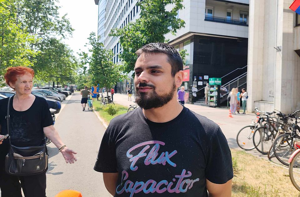 Őrizetbe vett asszisztens: Senki sem akarta meggyalázni a szerb zászlót