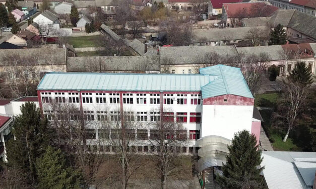 Pénteken kerül napirendre a szenttamási tanárnők felmondása