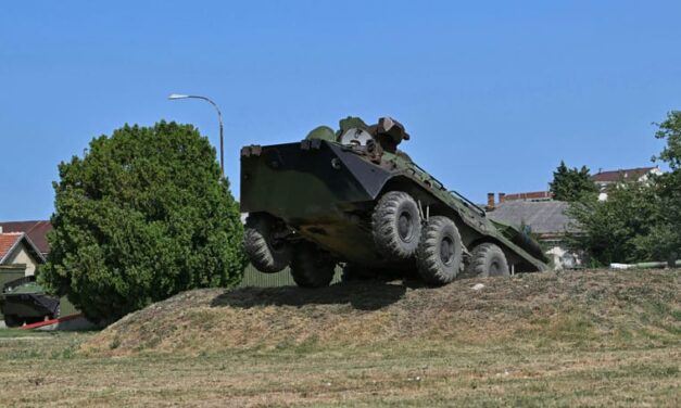 Nem 26, hanem 66 BTR harckocsit vett Szerbia potom pénzért Magyarországtól