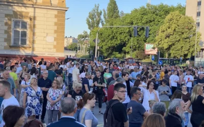 „Ha az állam nem akarja meghallani a fiatalokat az egyetemeken, akkor az utcán fogja hallgatni őket”