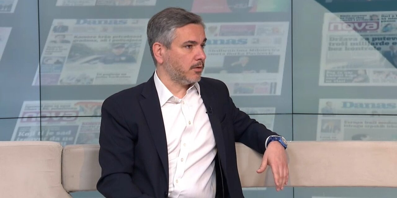 <span class="entry-title-primary">„A haladók meg akarják semmisíteni az állami egyetemeket”</span> <span class="entry-subtitle">Vladimir Obradović szerint a cél a kritikus gondolkodás elfojtása</span>