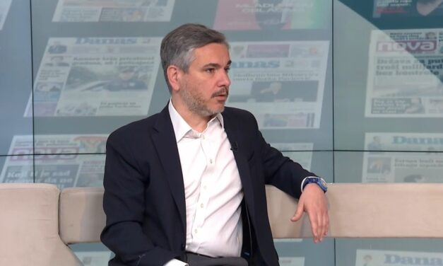 „A haladók meg akarják semmisíteni az állami egyetemeket”