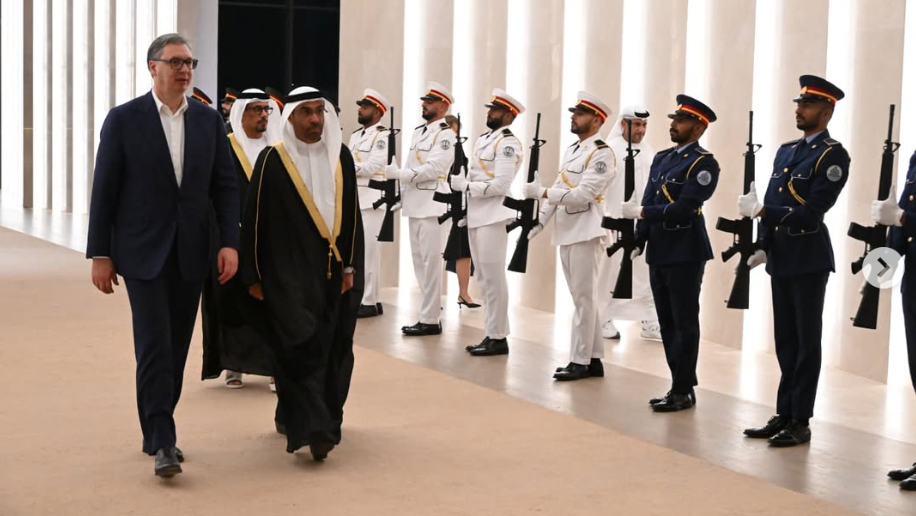 Aleksandar Vučić megérkezett Abu-Dzabiba