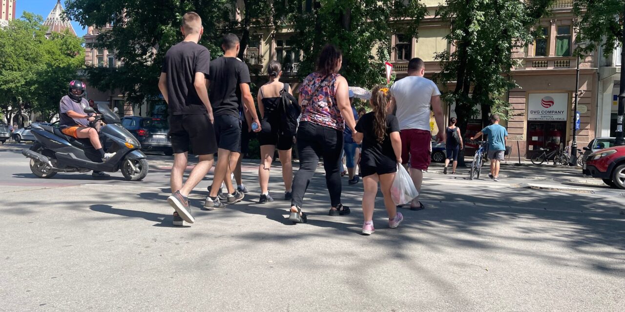 Mi az a diszpergált blokád és miért hatásosabb, mint a tömegtüntetés?