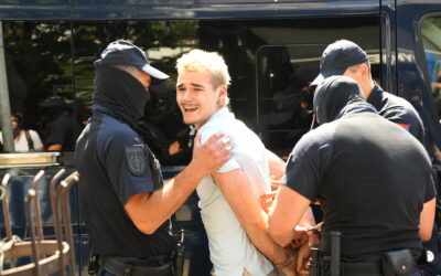 Ki veri a polgárokat: rendőrök vagy egyenruhás verőlegények?