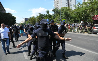 Tíz éve fantomokkal élünk együtt, mégis azok kerülnek célkeresztbe, akik működő jogállamot akarnak
