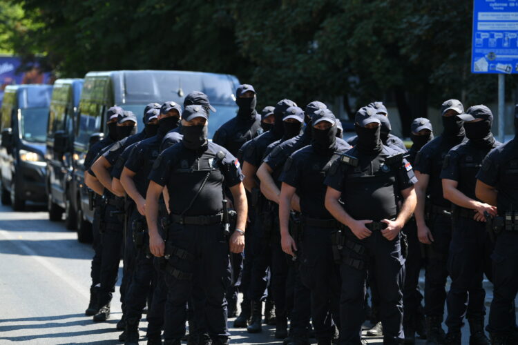 <span class="entry-title-primary">Újabb nemzetközi szervezet ítélte el a rendőri erőszakot</span> <span class="entry-subtitle">Gumibot, könnygáz és sokkológránátok a nagyvárosokban</span>