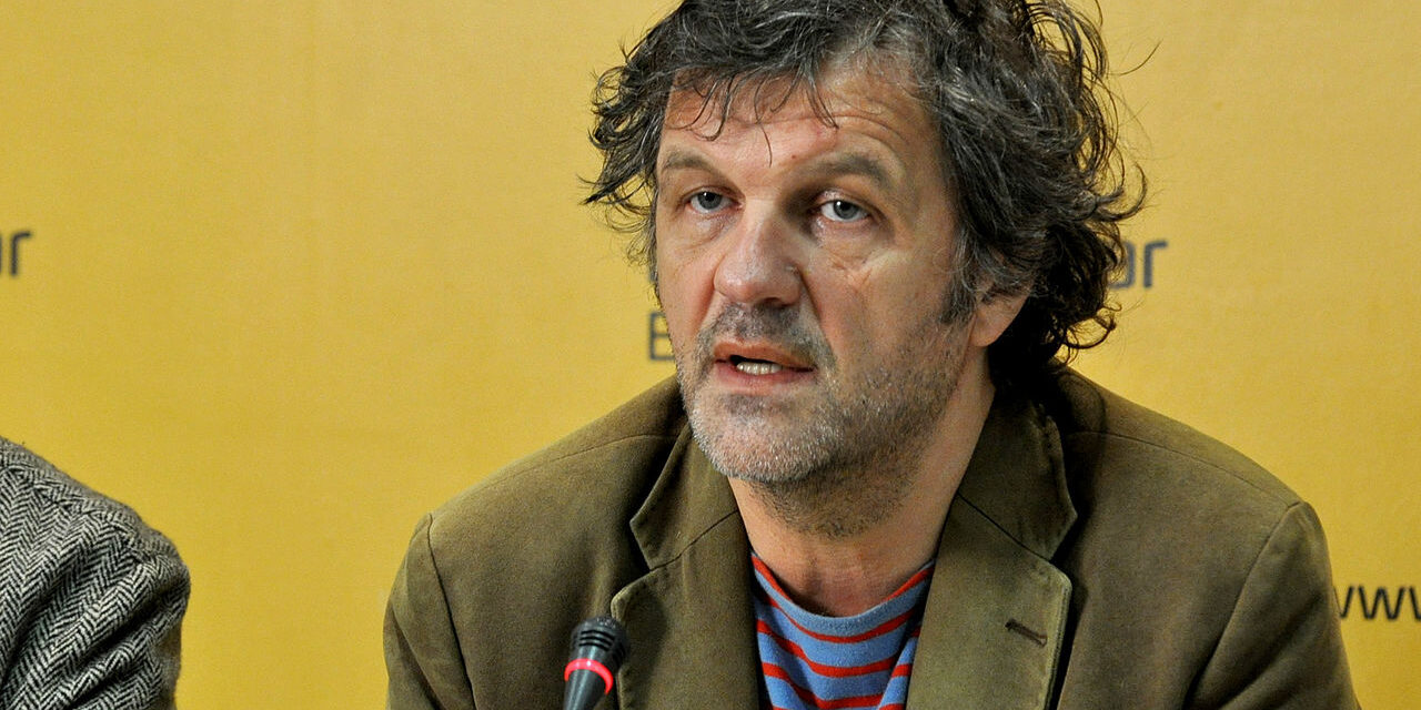 Az egyetemisták mellé állt, a hatalom bezáratta Emir Kustiruca éttermét