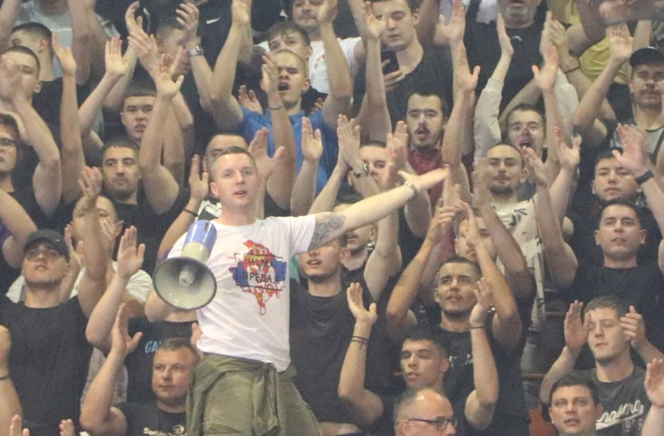 Villanyóra-leolvasás helyett utcát tisztíthat kétmillió euróért