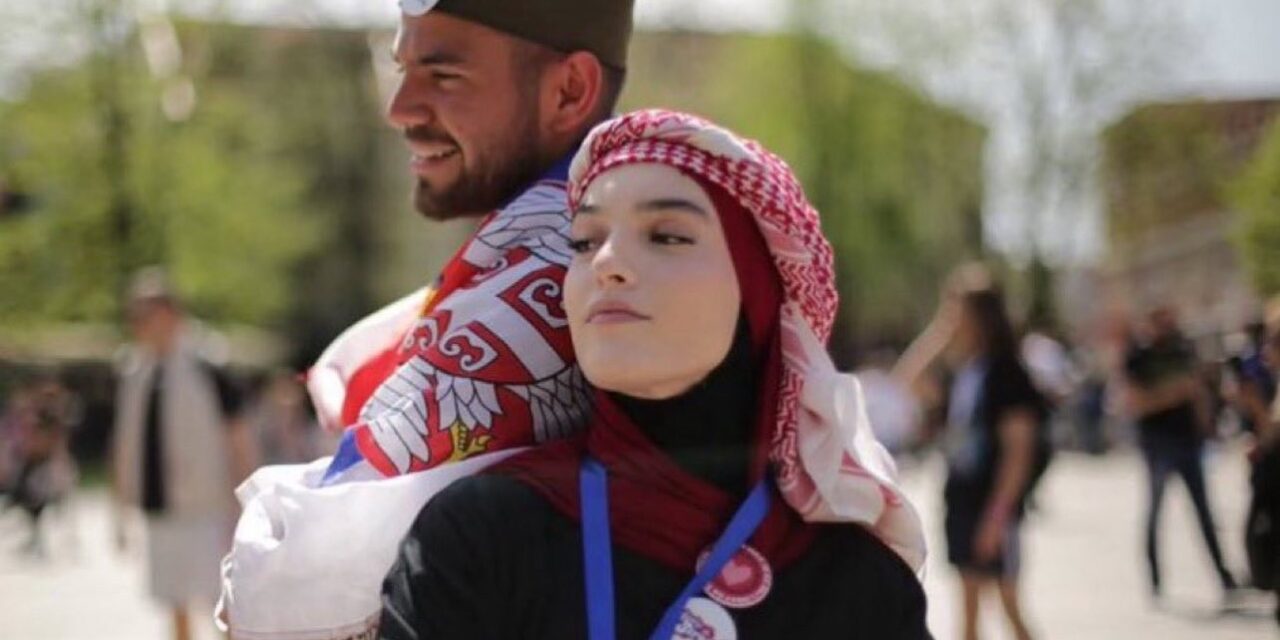 „A hatalomnak a legjobban az egyetemisták közötti tolerancia fáj”