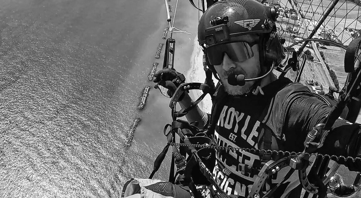 Lezuhant és meghalt Felix Baumgartner