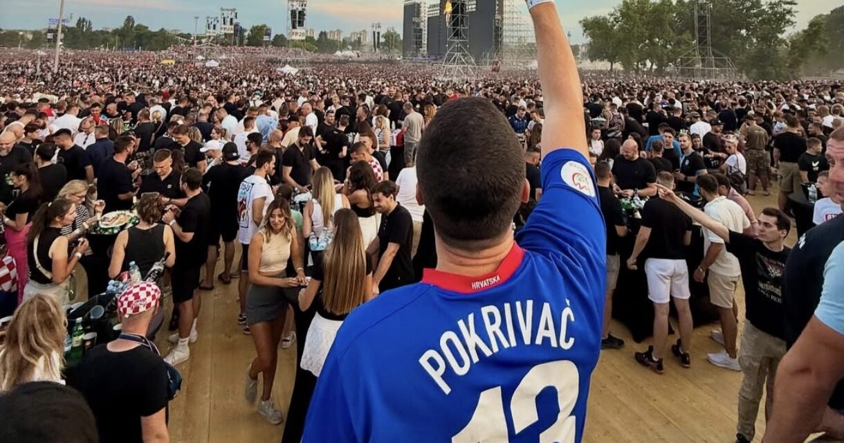 A Thompson-koncerten való részvétel miatt szerződést bontottak a játékossal