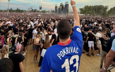 A Thompson-koncerten való részvétel miatt szerződést bontottak a játékossal