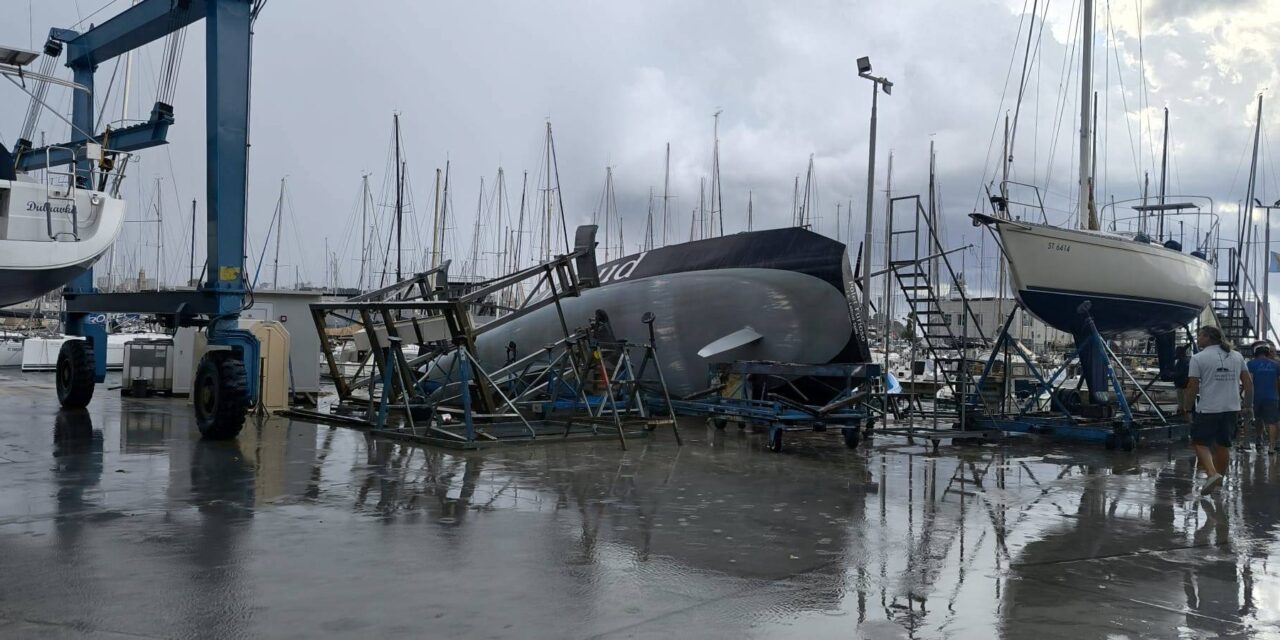 Káosz a horvát kikötőben, egy hajó elsüllyedt