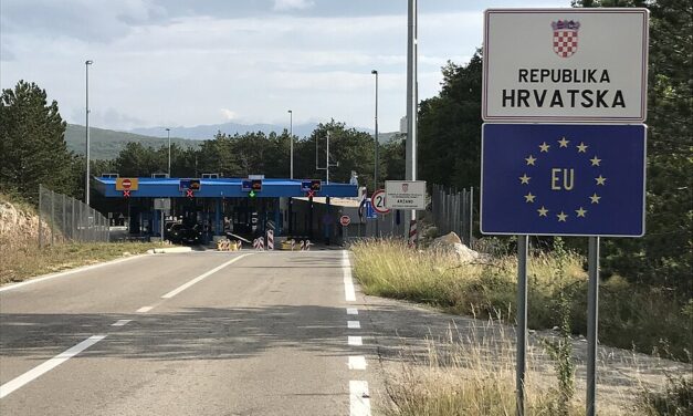 Külügyminisztérium: Ne utazzanak Horvátországba!