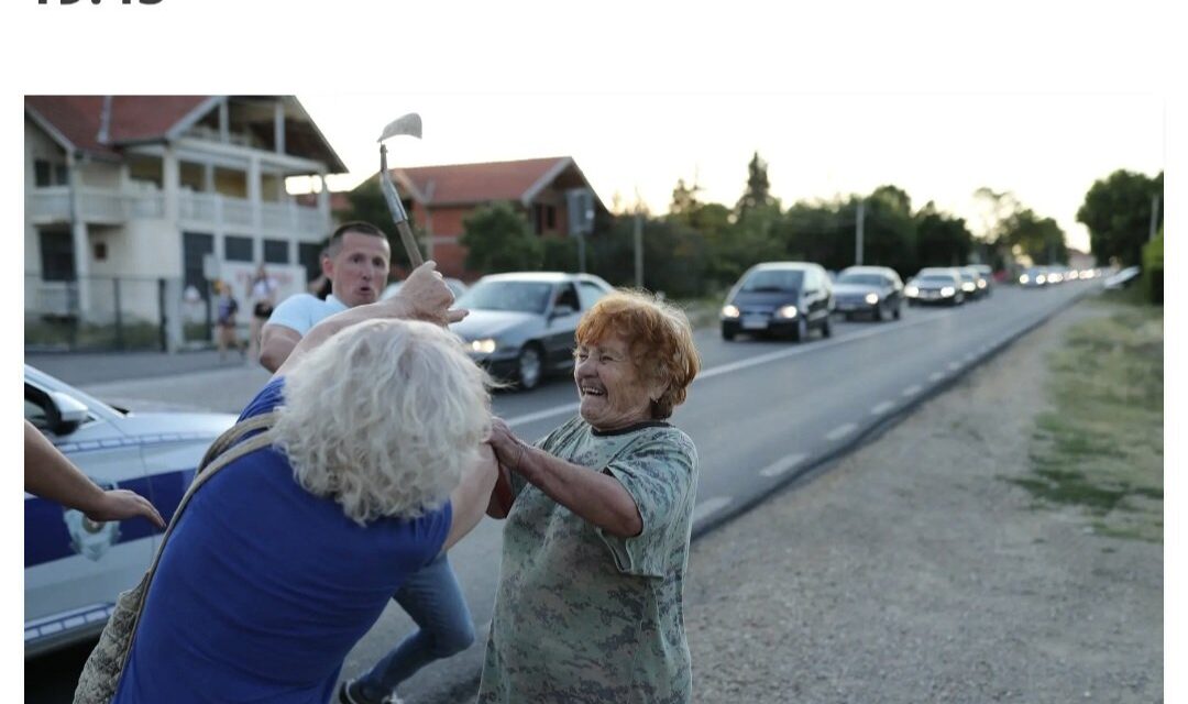 Kaszával az adományozókra: Ki bántja az én Vučićomat? (Videó)