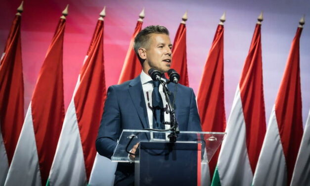 Magyar Péter: Ha ma lennének a választások, kétharmaddal nyerne a Tisza