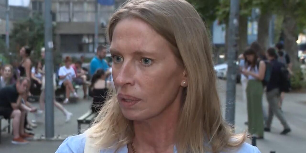 Ismert színésznő üzent Vučićnak: Túléltem a rákot, téged is túl foglak!