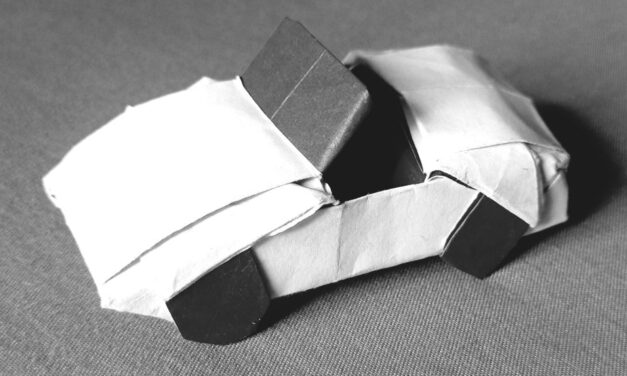 Papírból volt a rendszáma és a rendőrt is elütötte