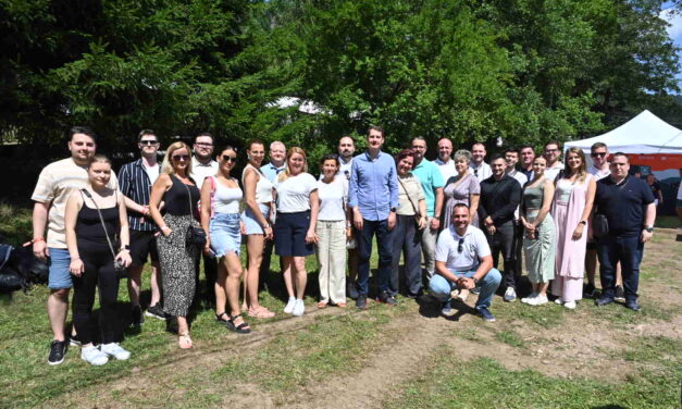 Pásztor: A vajdasági magyar közösség tagjai egy emberként fognak a Fidesz-KDNP mögött felsorakozni