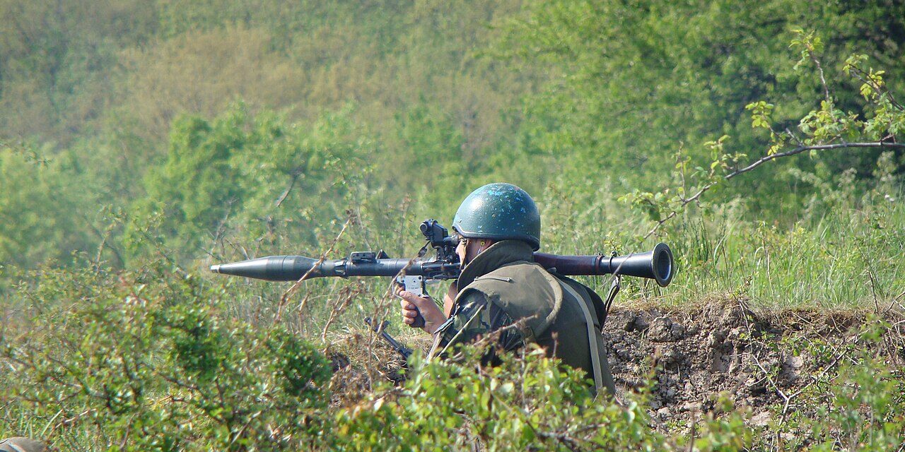 Katonai rakétavetővel támadt egy fővárosi étteremre a 18 éves fiú