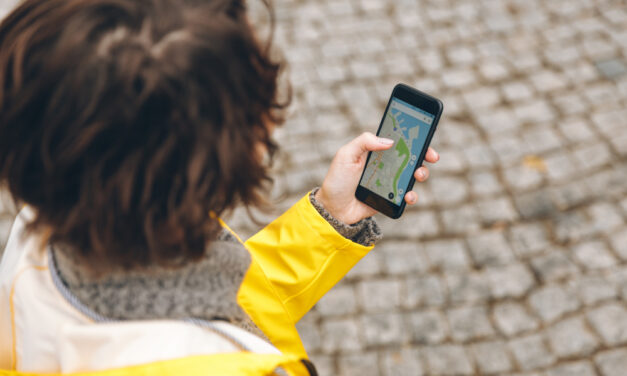 A roamingdíjak eltörlését kéri a nyugat-balkáni régióra a Fidesz-KDNP