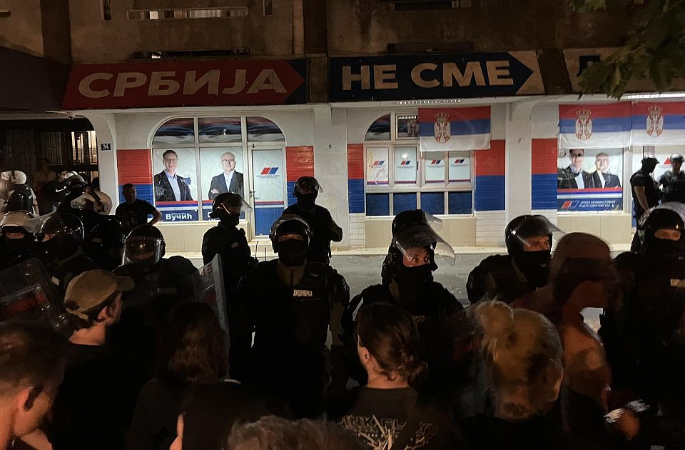 Incidens történt a kraljevói tüntetésen (videóval)