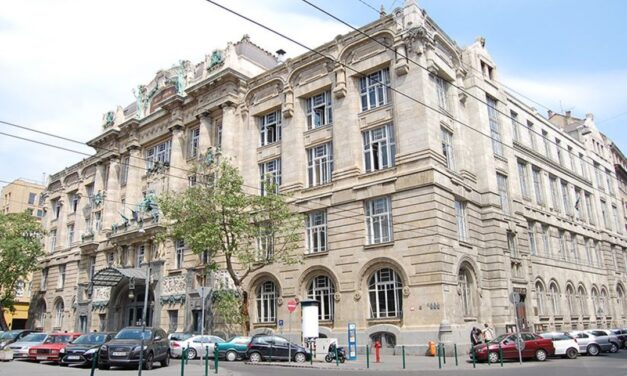 Élt-e a XX. század elején egy időutazó Budapesten?