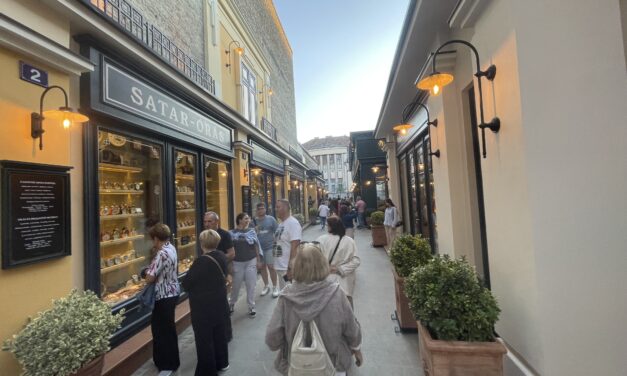 „A VMSZ beismerte, hogy a magyar adófizetők pénze a pártközeli nábobok zsebébe vándorol”