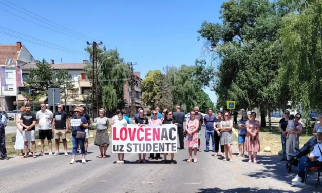 „Nem érdemli meg, hogy közpénzből fizetett tisztviselő legyen”