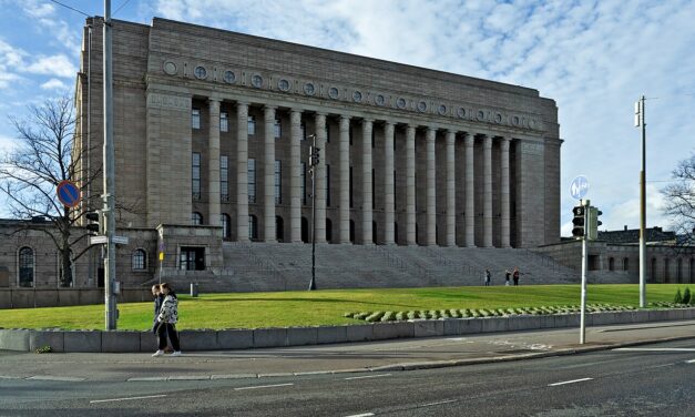 Öngyilkos lett egy 30 éves képviselő a finn parlamentben