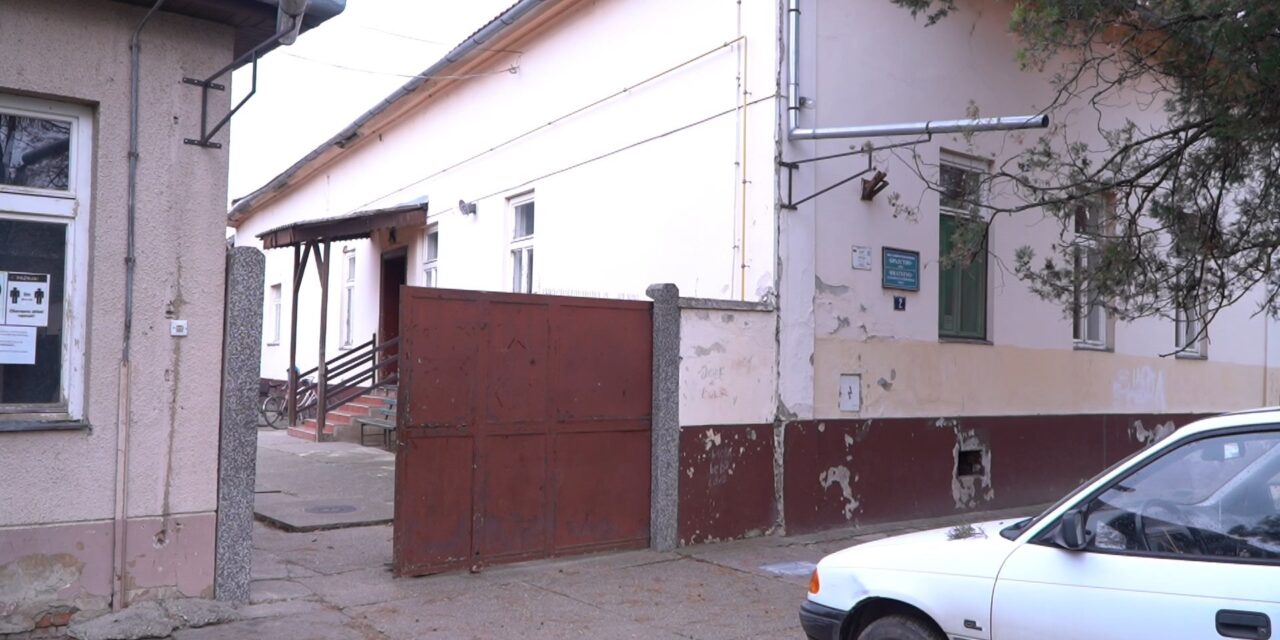 Több mint másfél millió eurót költ az óbecsei önkormányzat a Bratstvo iskola felújítására