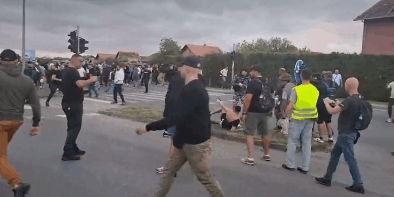 Egymást verik a hatalmat támogató tüntetők Újvidéken (Videó)